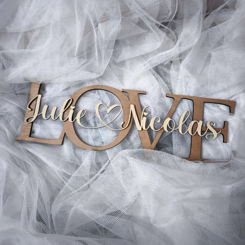 Décoration LOVE en bois personnalisée