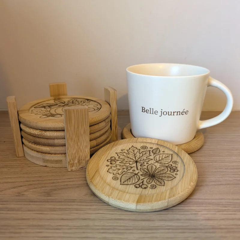 Set de dessous de verre en bambou avec motif feuilles gravé, avec support