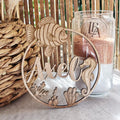 Plaque porte bois océanique gravée prénom enfant, baleine coquillages vagues 
coraux, bois naturel artisanal, décoration chambre enfant marin personnalisée

