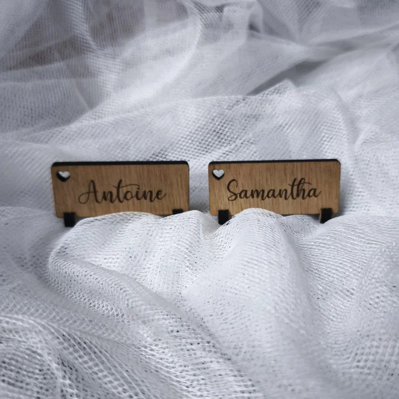 Prénom de table personnalisé en bois marque-place