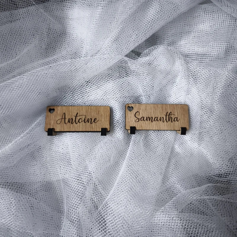 Prénom de table personnalisé en bois marque-place