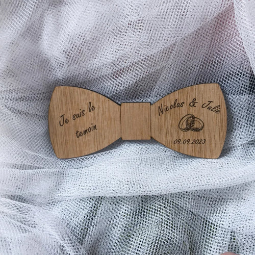Nœud papillon en bois gravé "Je suis le témoin", prénoms mariés, date mariage, 
alliances gravées, accessoire mariage artisanal, bois personnalisé